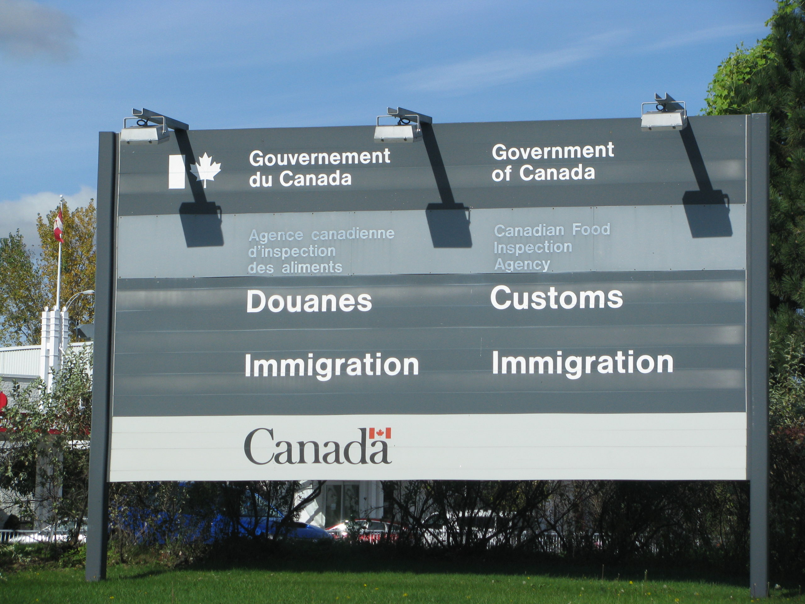 Canadian_Customs_and_Immigration_sign