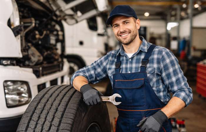 Career Paths for Truck and Transport Mechanics: From Technician to Fleet Supervisor